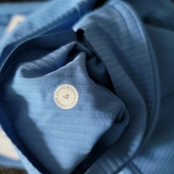 *** SOLD *** Lululemon Base Pace high-rise Ribbed Tight 25" - Size 4 - Picture 8 of 8